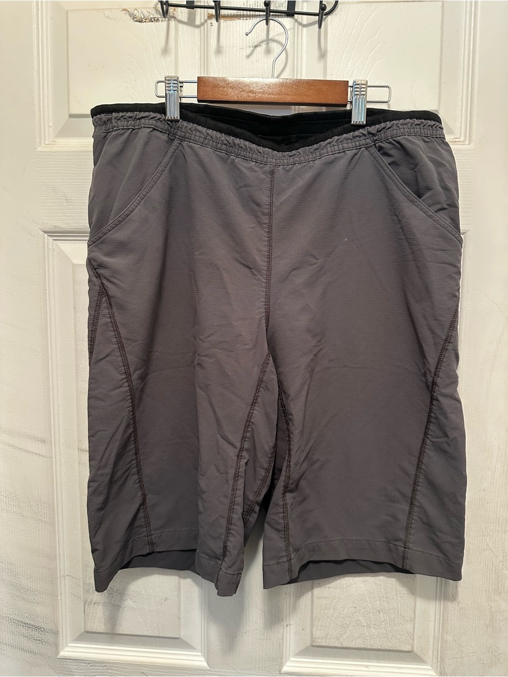 The North Face Men's Charcoal Gray Athletic Shorts